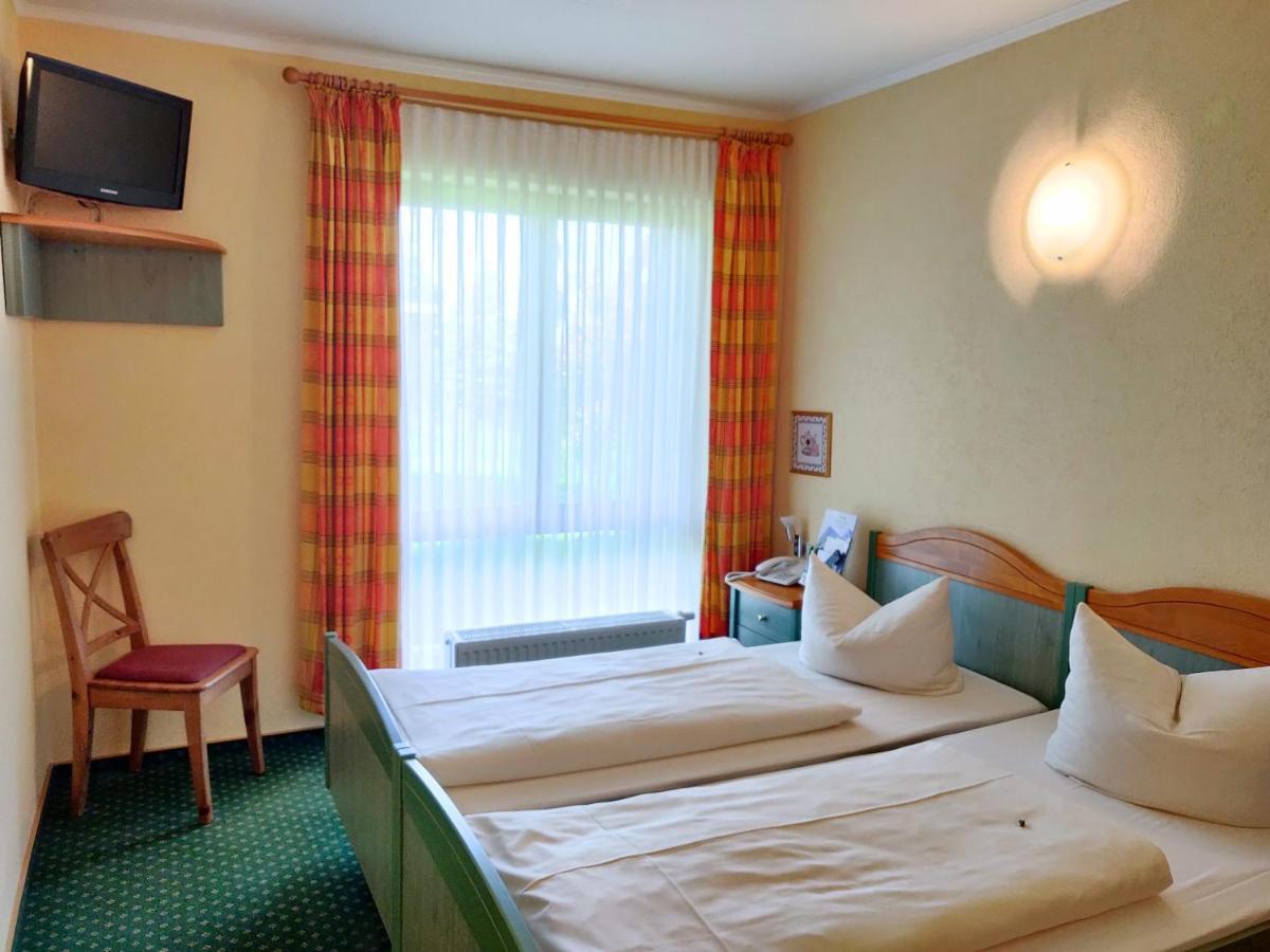 Hotel Neue Hoehe Klingenberg Exterior foto